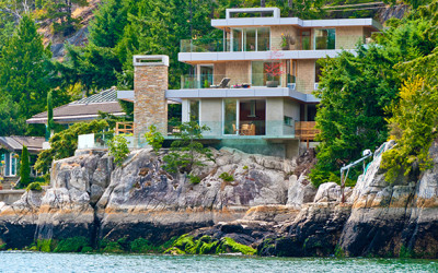 Reasons Why Waterfront Homes Hold Their Value Well