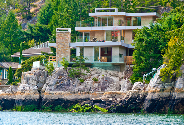 Reasons Why Waterfront Homes Hold Their Value Well